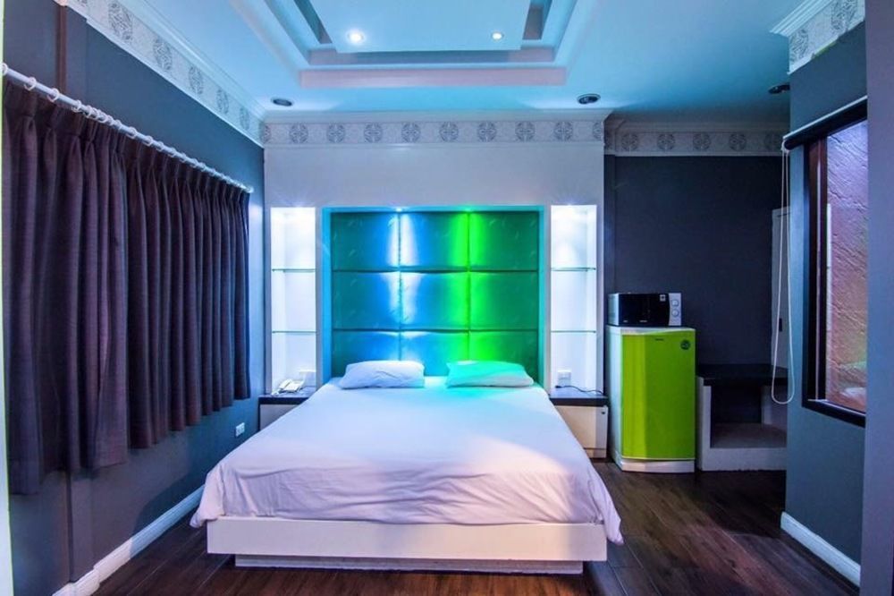 Titanic Residence-5 Minutes Walk To Walking Street 芭達亞 外观 照片