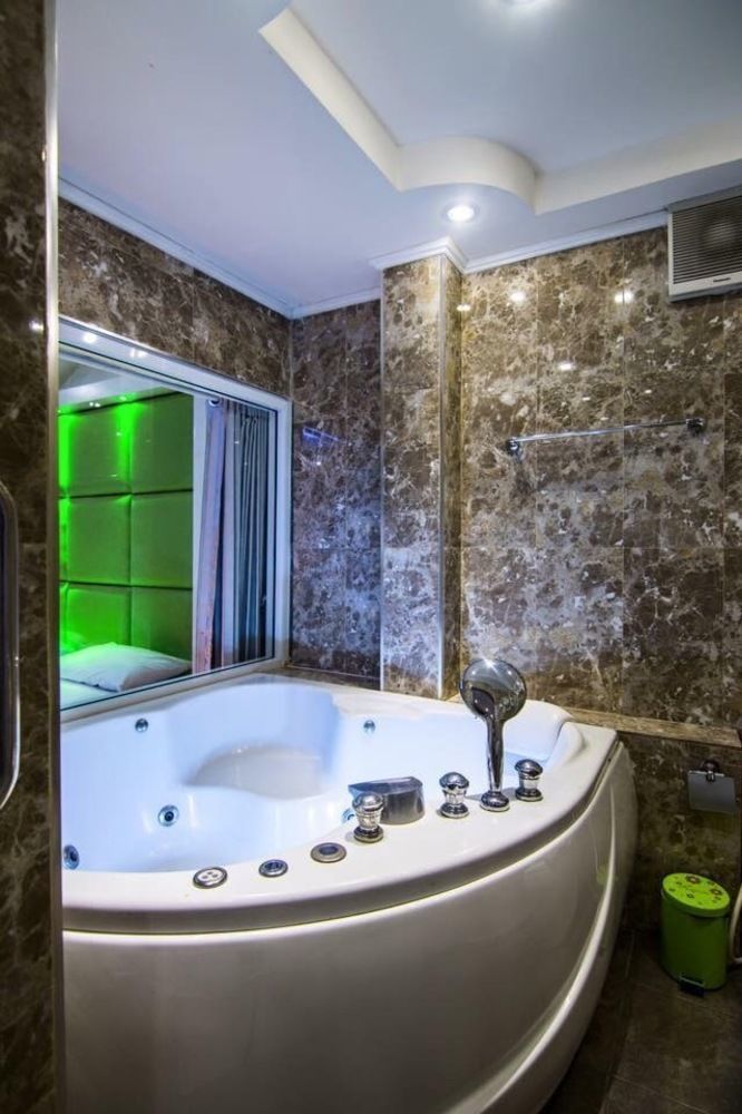 Titanic Residence-5 Minutes Walk To Walking Street 芭達亞 外观 照片